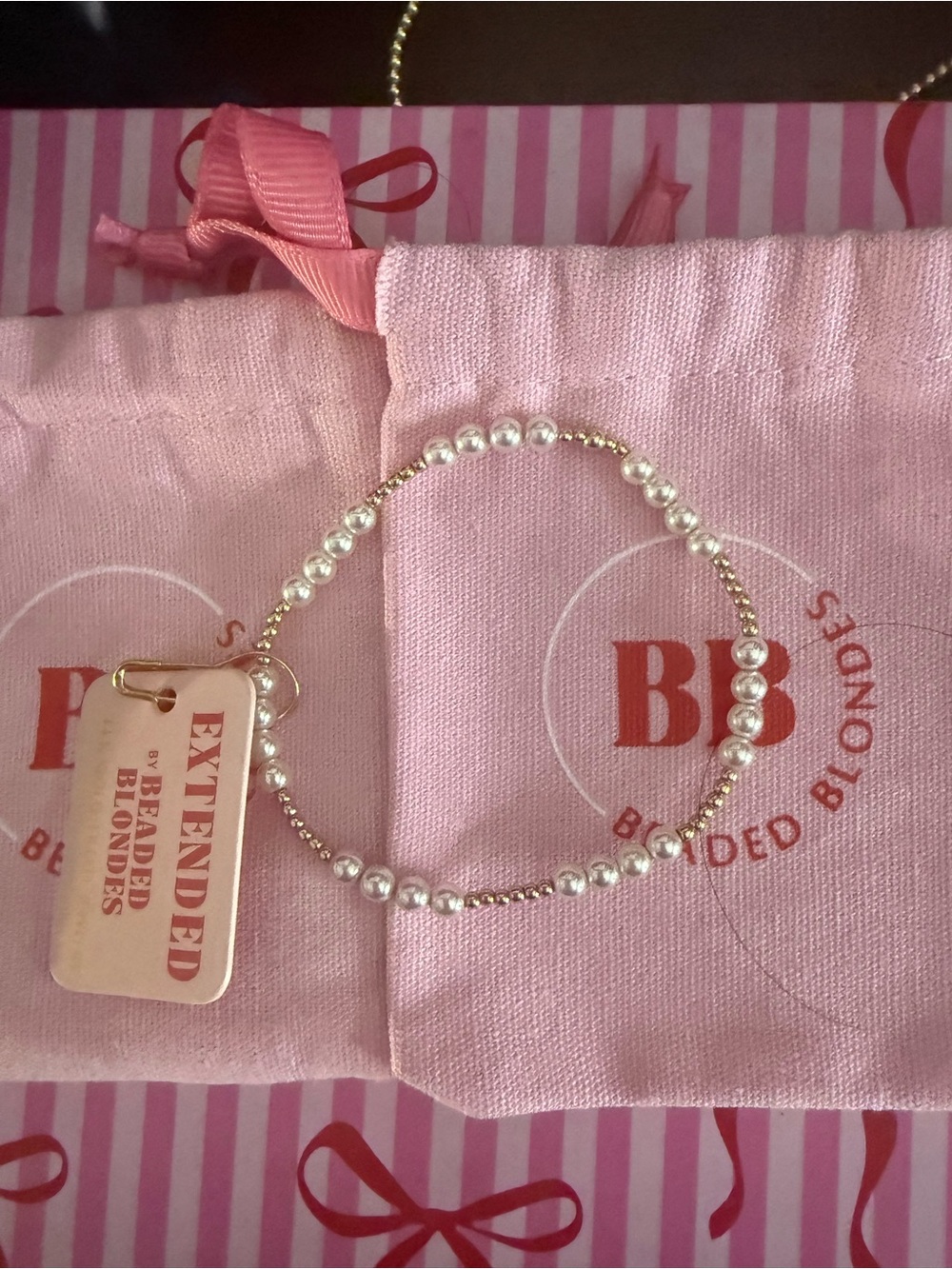 Beaded Pearl and Gold-Tone Stretch Bracelet — Pink Pearls